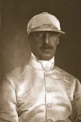 Kapten G Middleton, sent 1800-tal, 1911.