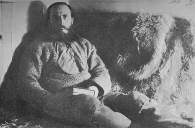 Kapten Sverdrup i sin hytt, 1895, 1897