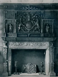 Skorstensstycke med James I:s vapen, cirka 1606: från det gamla palatset, Bromley-By-Bow, 1945