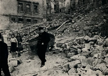 Churchill besöker Battered Malta, 1943, 1945.