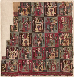 Hörnfragment, troligen från en tunika, ca. 700-1100.