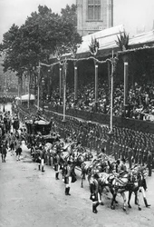 Kröningsprocession för Georg V och drottning Mary nära Westminster Abbey, 22 juni 1911, 1937