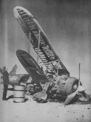 Kraschade på Regia Aeronauticas kyrkogård, 1941.