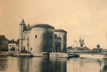 Cross Gate, c1910