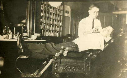 Kubansk frisör, ca 1930-talet.