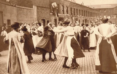 Dans firar krigets slut, 1918 1935