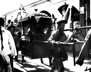 Japans kejsare, Korea, avgår 1900
