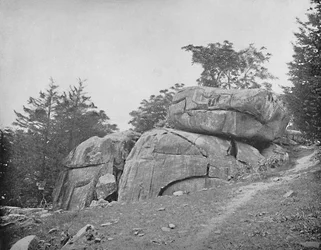 Devils Den, Gettysburg, Pennsylvania, c1897.