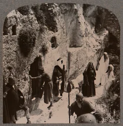 Lärjungar, med kvinnorna, tidigt vid Kristi grav, c1900
