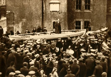 Dr Macaura...talar ett rekryteringsmöte, c1915, 1933.