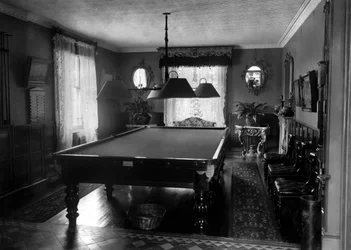 Edwardianskt rum med snookerbord, 1909