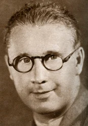 Edwin J Burke, amerikansk manusförfattare och regissör, 1933