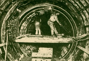 Enlarging Tunnels on the City and South London Railway, Showing New and Old Diameters, 1930.