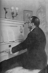 Enrico Caruso - Italiens berömda tenor vid pianot, c1925