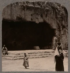 Ingången till domarnas gravar, c1900