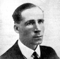 Ernest Raymond 1888-1974, brittisk författare, tidigt 1900-tal