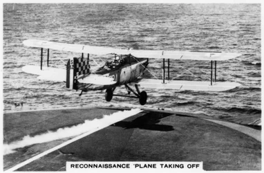 Fairey III F spaningsplan som lyftes från hangarfartyget HMS Courageous, 1937