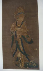 Figur av en ädel dam.
