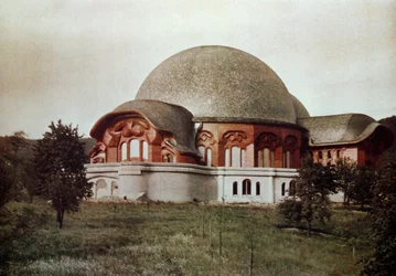 Första Goetheanum, framifrån söderut, Dornach, Schweiz, 1922