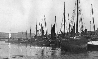 Fiskebåtar i Port St Marys hamn, Isle of Man, 1924-1926
