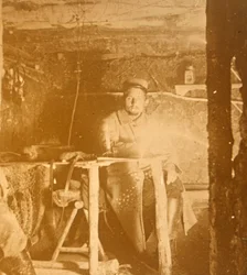 Fransk soldat under jorden, c1914-c1918