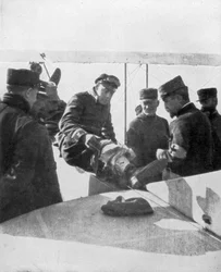 Tyska flygare sköts ner av det franska acet Jean Navarre, 1916