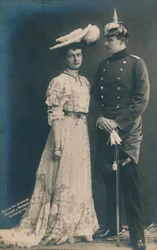 tyskt par. Med man i uniform, 1906