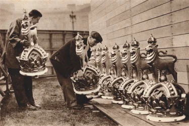 Gilded Crowns for the Mall, 1937