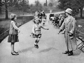 Tjejhoppning, Hyde Park, London, 1926-1927