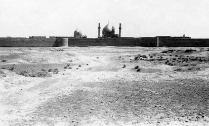 Gyllene kupol och minareter i Samarra-moskén, Mesopotamien, 1918