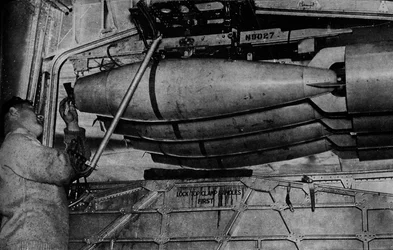 Tunga bomber i ställen på en RAF Short Sunderland flygbåt, c1940 1943