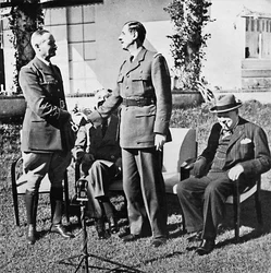 Henri Giraud och de Gaulle under Casablancakonferensen, januari 1943, 1945