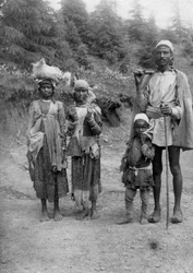 Hill stamfolk, Chakrata, 1917