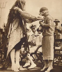 Heder från en kung, 1927, 1937