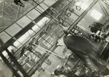 I en maskinfabrik, Sovjetunionen, 1930-talet