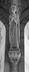 I ett stridshuvud fall, drottningen av Gamla testamentet. Anonym skulptur. Collegiale Saint Sylvain, Levroux (Indre)