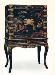 Inskuret lackerat skåp, c1680, 1910.