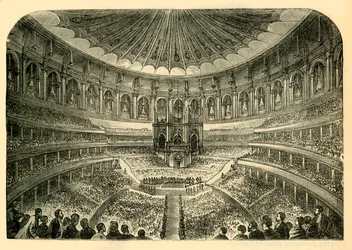 Interiör av Albert Hall, c1876.