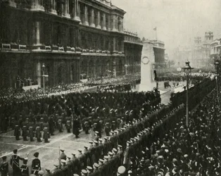Kung George VI närvarade vid vapenstilleståndsceremonin vid Cenotaph, Whitehall, 11 november 1936, 1937.
