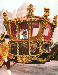 Kung George V och drottning Mary i den historiska statstränaren, c1935