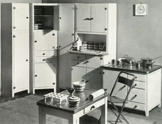 Köksmöbler av Heals, London, 1937.