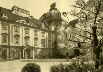 Klosterneuburg kloster, Klosterneuburg, Niederösterreich, c1935.