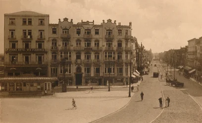La Place Publique et lAvenue Lippens, Town Square och Avenue Lippens, c1900.