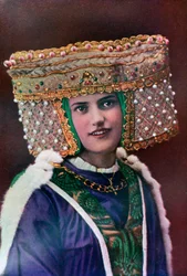Damens huvudbonad, 1300-talet, 1910