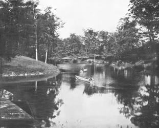 Lakelet på tomten till Soldiers Home, Milwaukee, Wisconsin, USA, c1900.