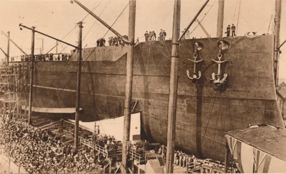 Lansering av slagskeppet HMS `Queen Elizabeth`, 16 oktober 1913 1935.