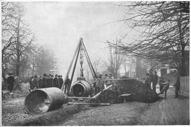 Anläggning av en stor vattenledning av Southwark and Vauxhall Water Company, London, c1902 1903