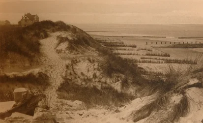 Le Dunes et la Plage, sanddyner och strand, c1900.