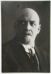 Leonid Alexandrovich Vesnin 1880-1933