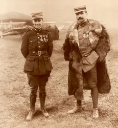 Löjtnant Georges Guynemer och kapten Felix Brocard, franska stridspiloter, 5 februari 1916
